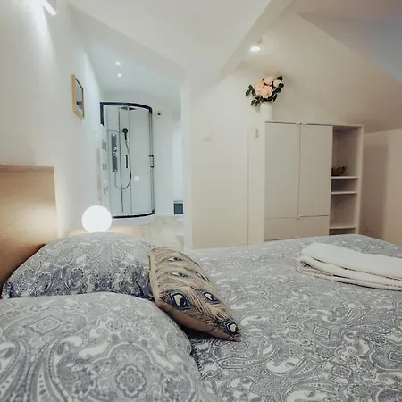 De Charme, Belle-beille Apartment *