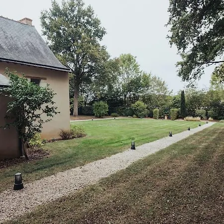 De Charme, Belle-beille * 昂热