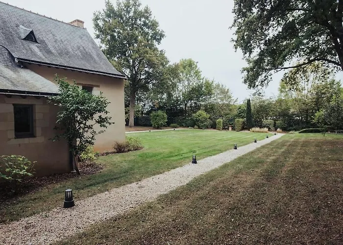 De Charme, Belle-beille * Angers